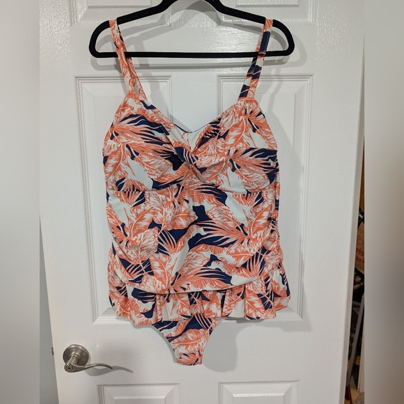 Tropical Escape Women's Plus One - Piece Swimsuit Palm Trees Size 22W - Picture 2 of 16